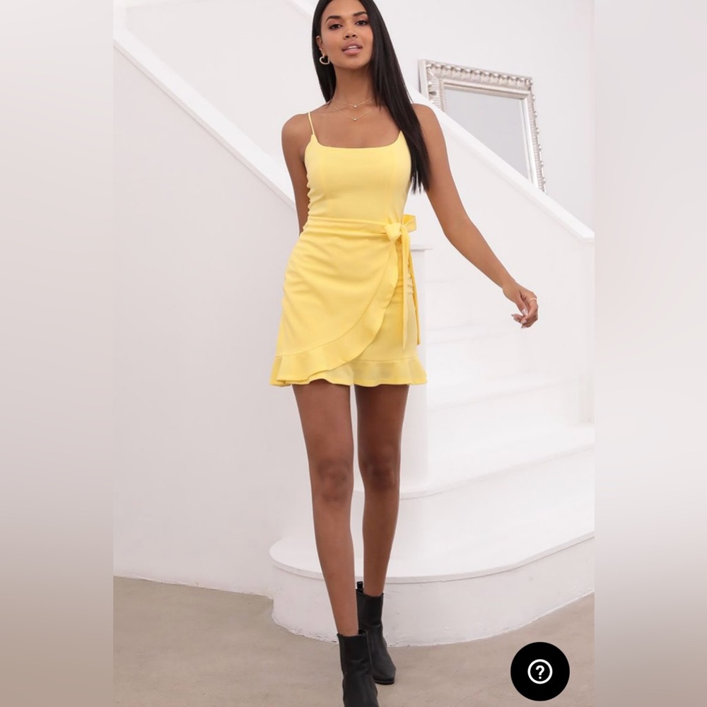 Capri Ruffle Tie Dress in Light Yellow